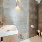 Modern 4-bedroom With Infinity Pool *