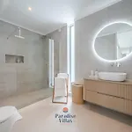 Villa Modern 4-bedroom With Infinity Pool Albufeira