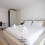 Modern 4-bedroom With Infinity Pool فيلة