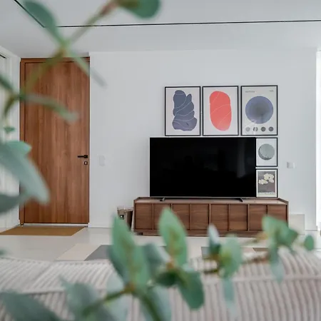 Villa Modern 4-bedroom With Infinity Pool *